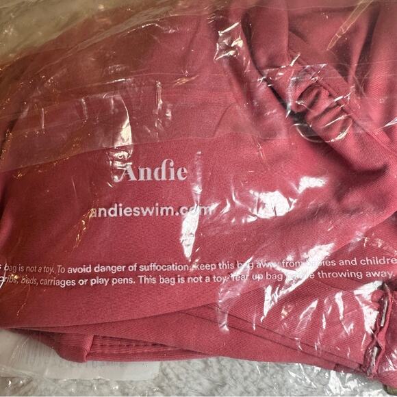 Andie Swim Bikini Top Size S Punch Pink The Scala Bandeau Pool Beach Resortwear - Picture 4 of 7